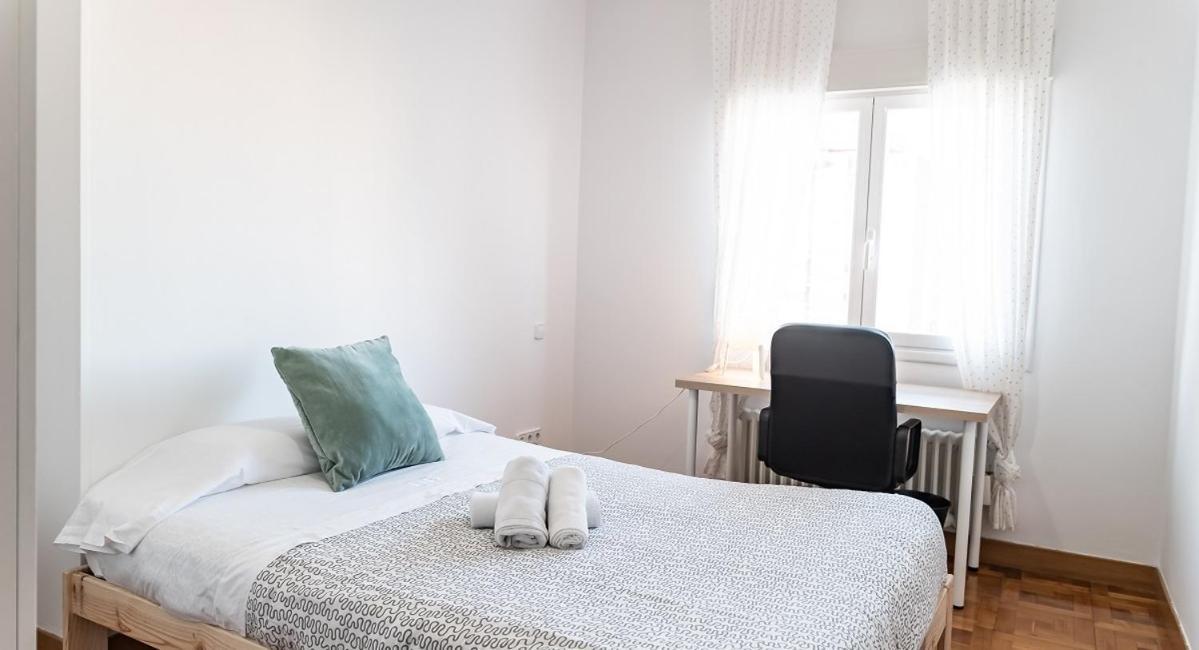 Adaptado Y Comodo Apartamento En Iturrama Pamplona Exteriör bild